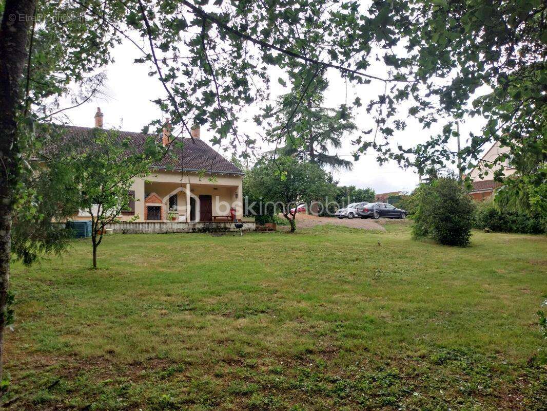 Maison à NEUVY-EN-SULLIAS