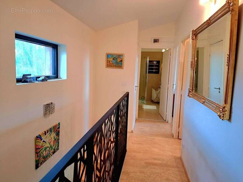 Tavernes(var) maison d'architecte bioclimatique 5 pieces / 2998m² clos - photo 6