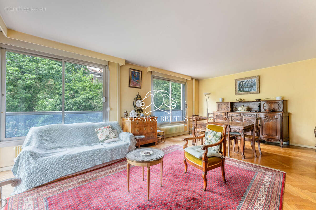 Appartement à SAINTE-FOY-LES-LYON