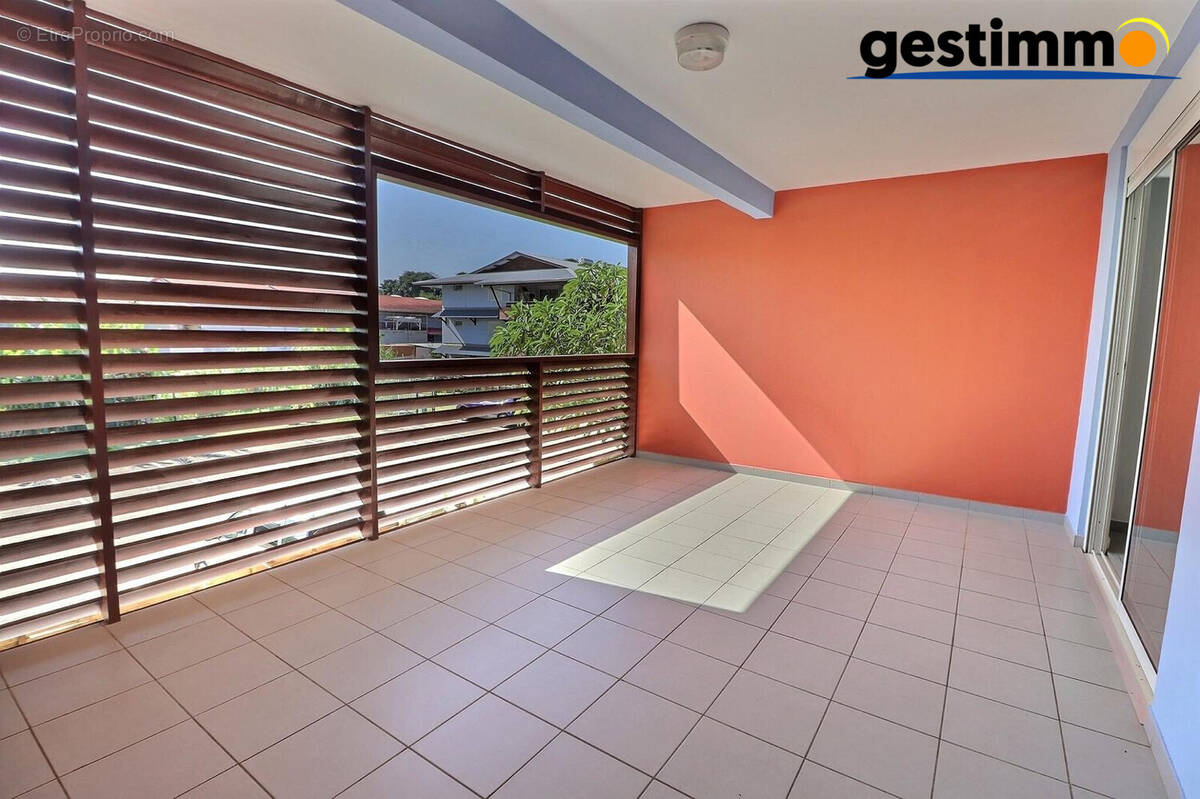 Appartement 52 m² à Remire-Montjoly  - photo 1