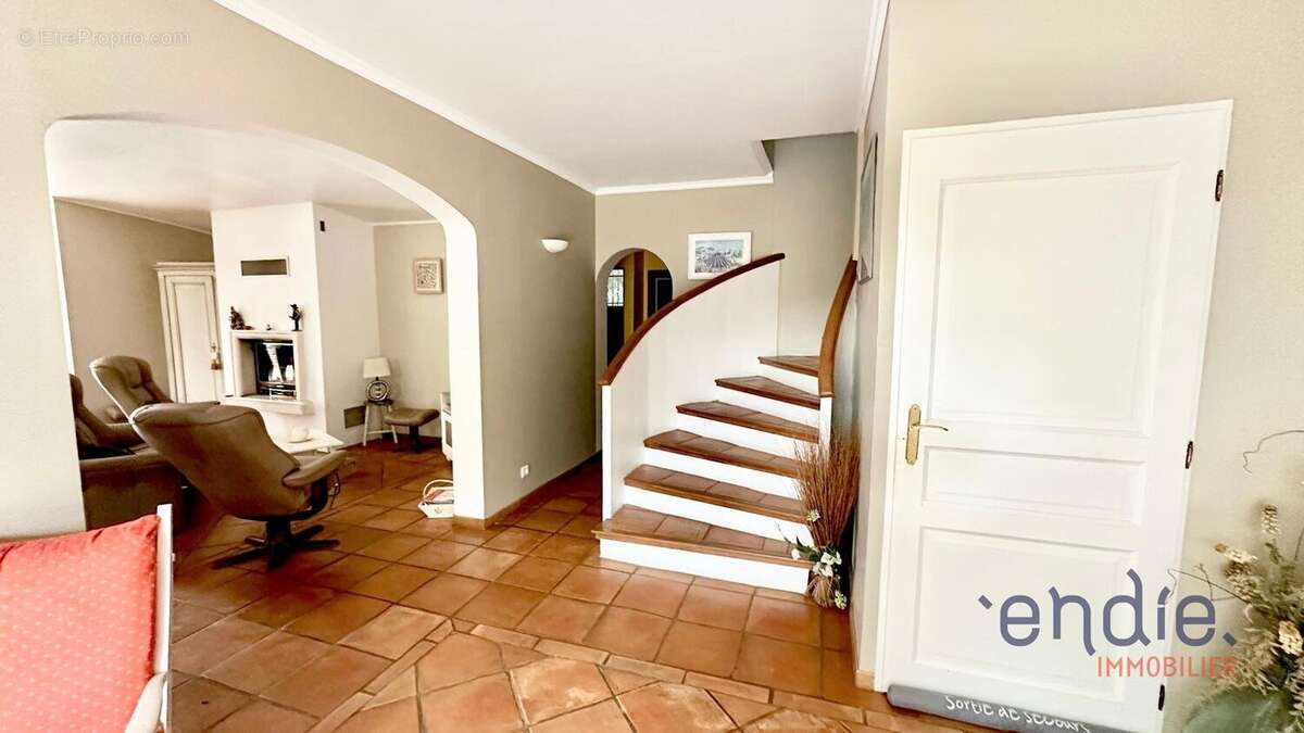 Maison à LORGUES
