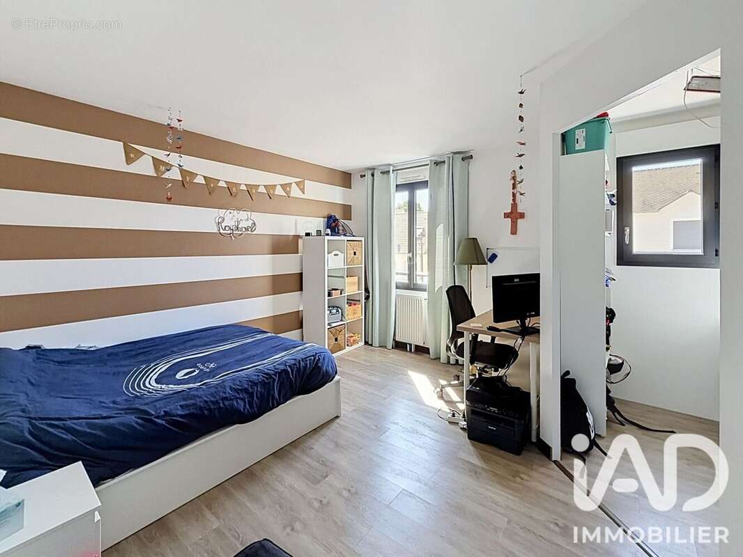 Maison 107 m² à Houdan  - photo 8