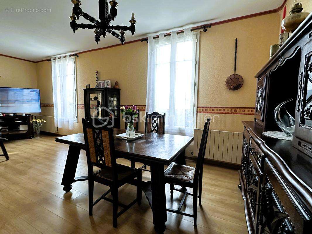 Maison à FLEURY-LES-AUBRAIS