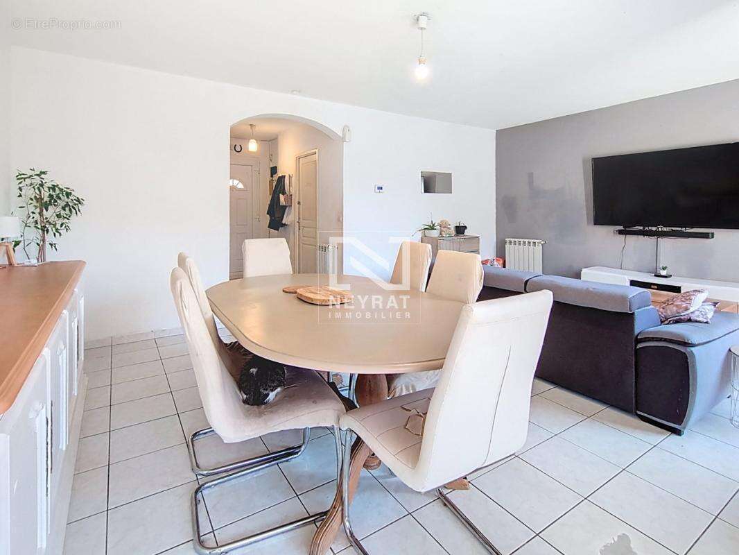 Maison à MONTAUROUX