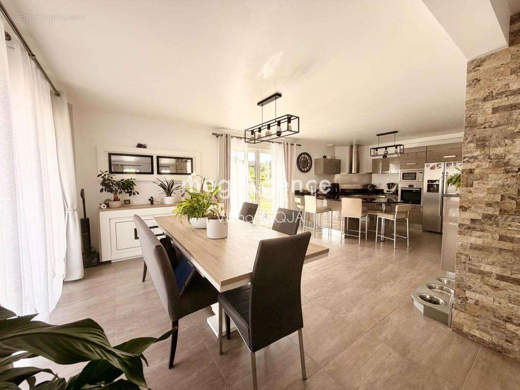 Maison contemporaine d’exception – 185 m² – 5 chambres – Prestations de qualité - photo 4