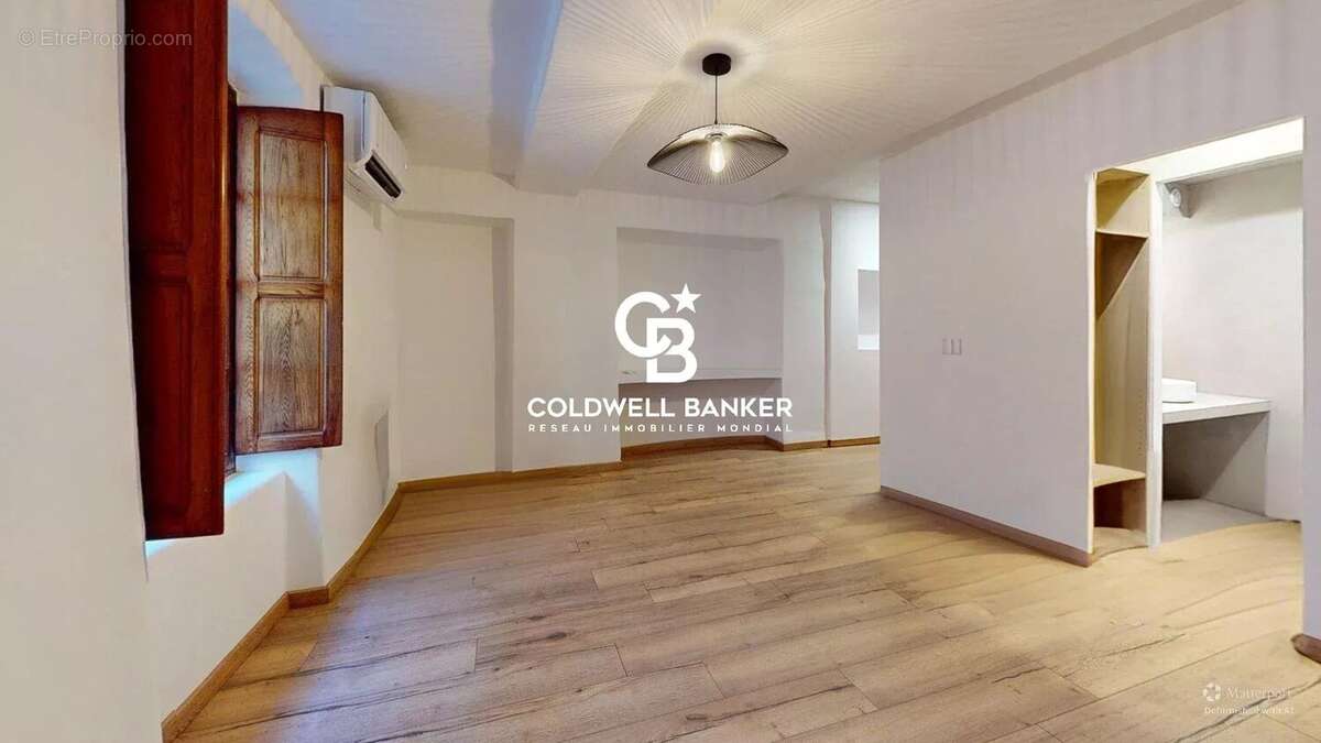 Appartement à GRIMAUD