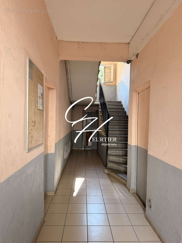 Appartement 28 m² à Saint-Martin-D'heres  - photo 9