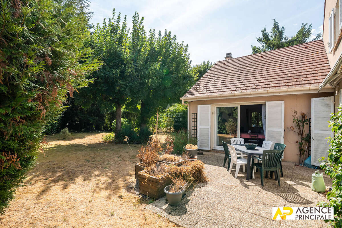 Maison Le Mesnil Le Roi 5 pièce(s) 113.65 m2 - photo 8