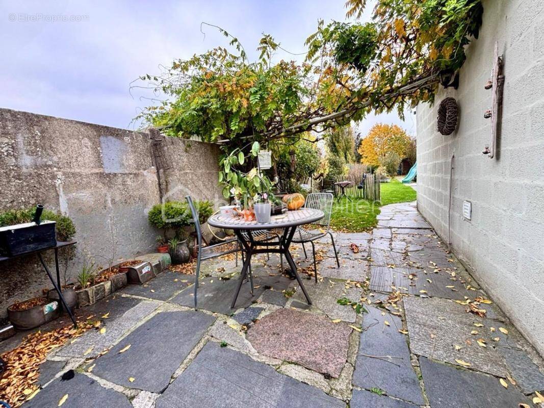 Maison à NEUVILLE-SUR-ESCAUT