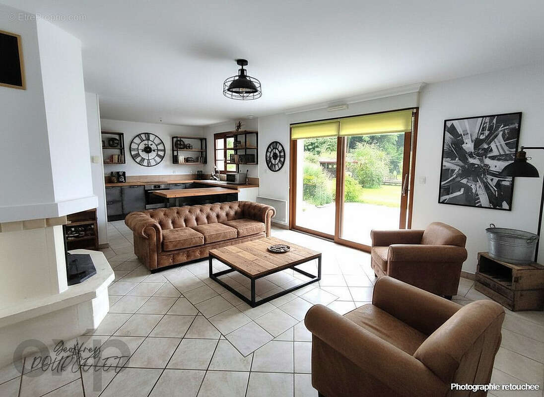 Séjour (photo retouchée) - Maison à VERTON