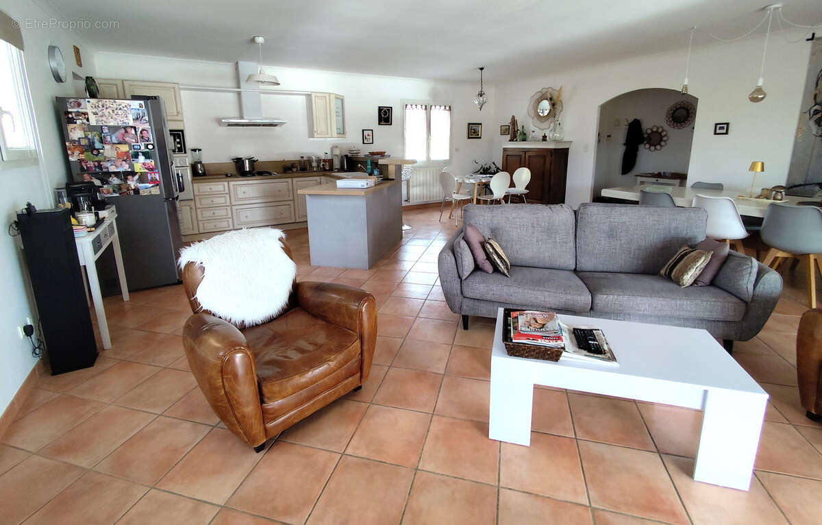 Saint gervasy - maison 130m2 pp - garage - piscine sur parcelle 1021m2 - photo 2