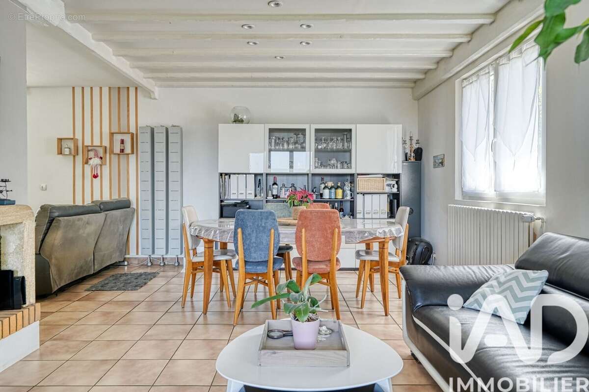 Photo 8 - Maison à MONTIGNY-LES-CORMEILLES