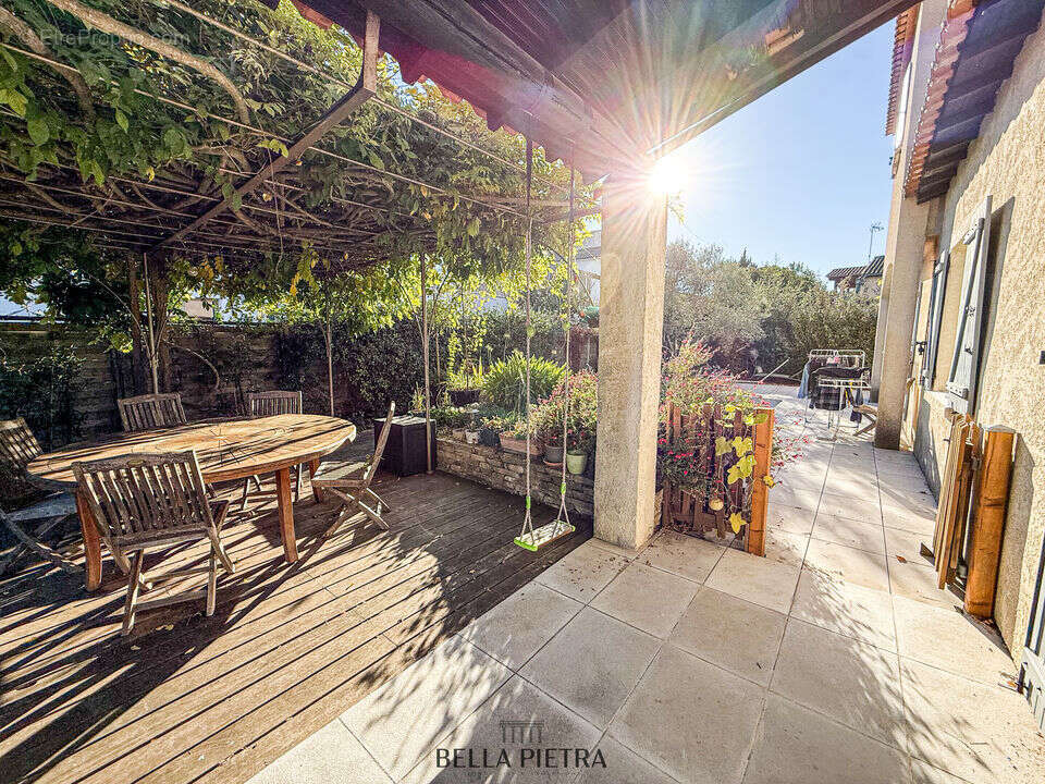 Maison à SAINT-GENIES-DES-MOURGUES