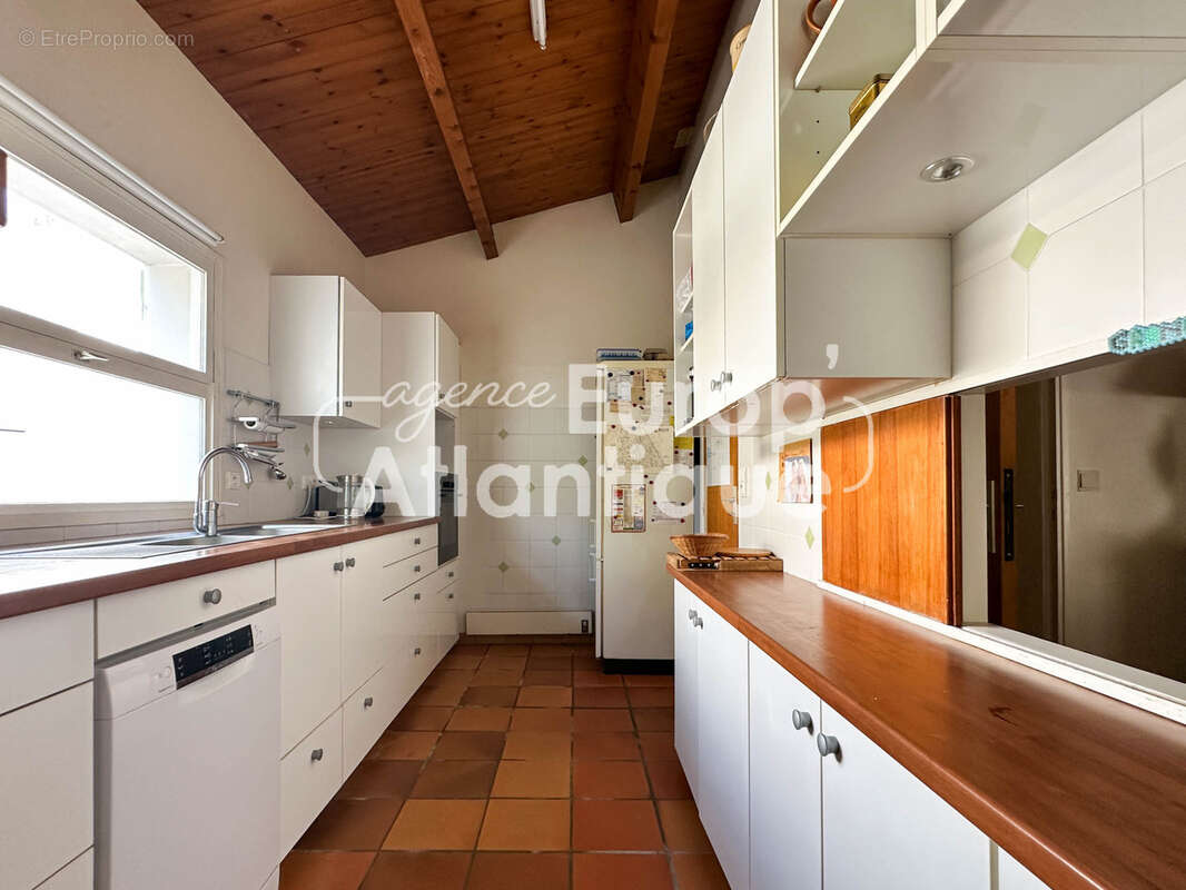 Villa avec piscine 200m2 habitables - Parc de la résidence - La Palmyre - photo 13