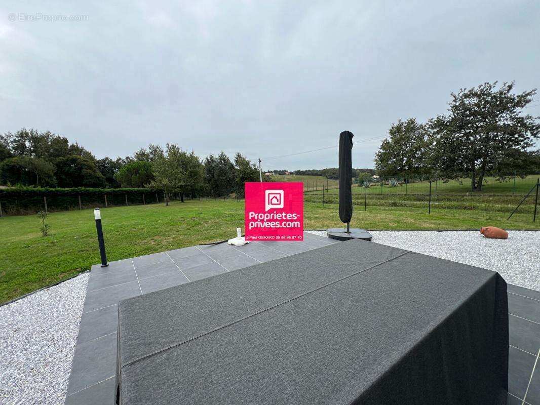 Maison à LE PASSAGE