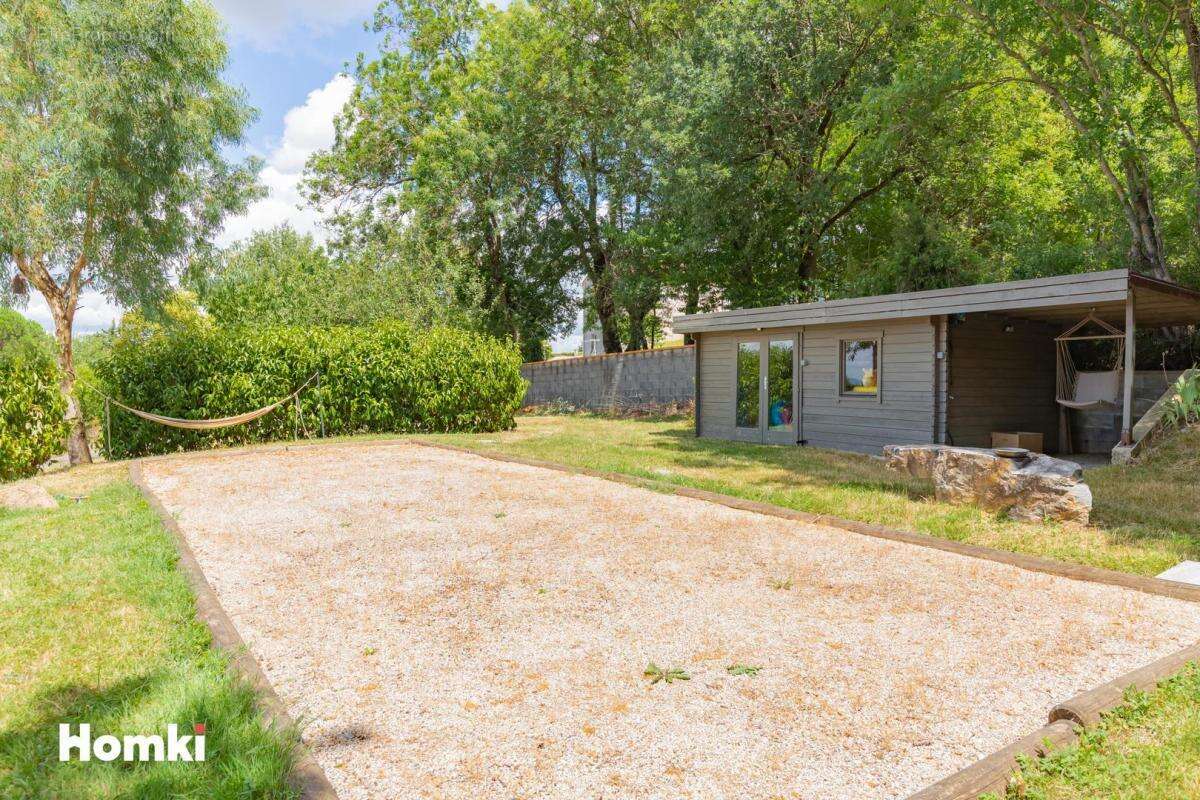 Maison à LABRUGUIERE