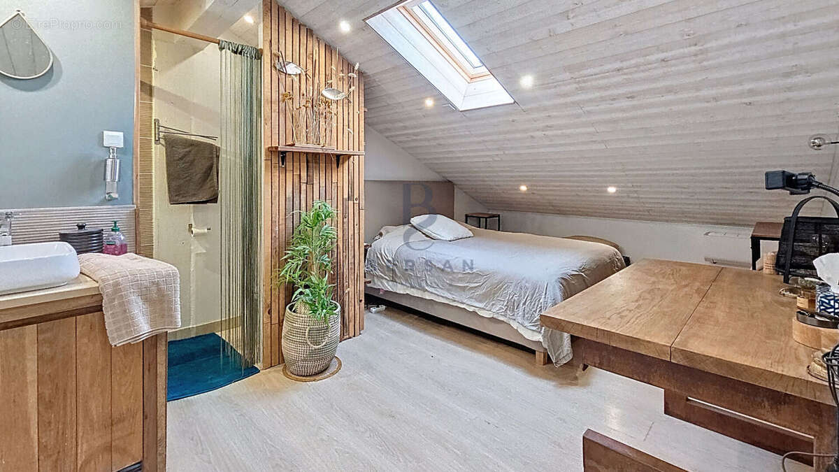 Maison à FREJUS