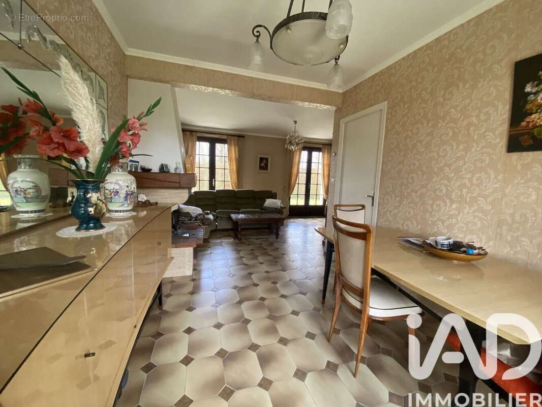 Maison 127 m² à Bannost-Villegagnon  - photo 3