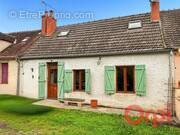 Maison à AINAY-LE-VIEIL