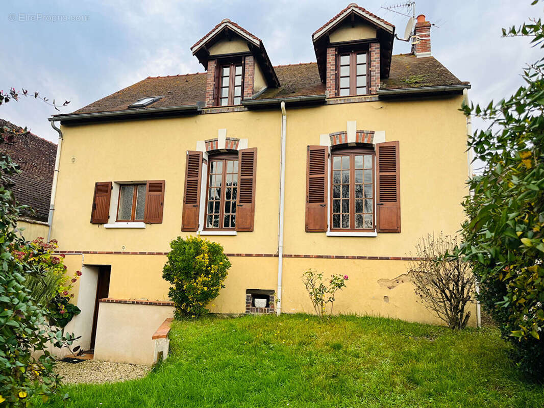 Maison à APPOIGNY