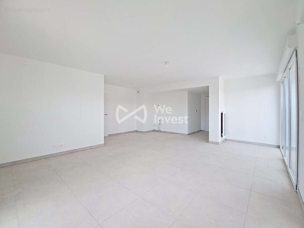 Appartement à VIC-LA-GARDIOLE