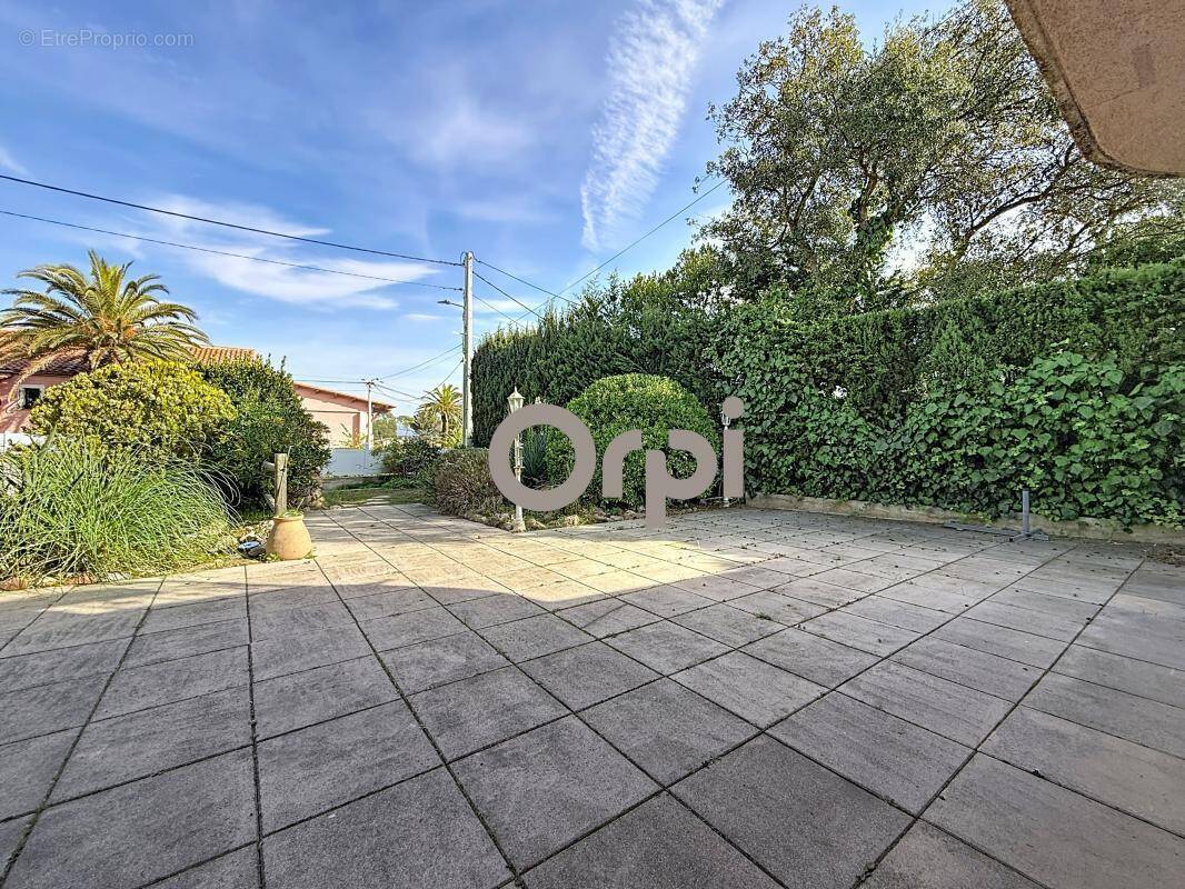 Appartement à FREJUS