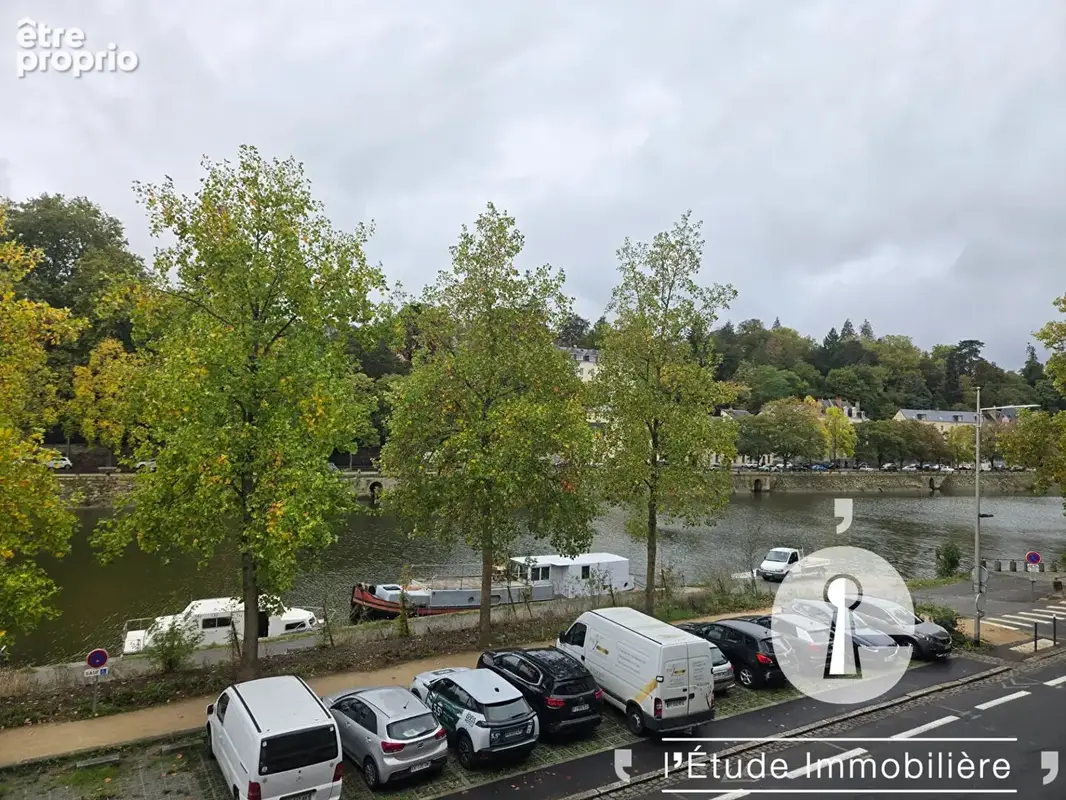 LAVAL - bel appartement - vue sur la Mayenne - photo 8