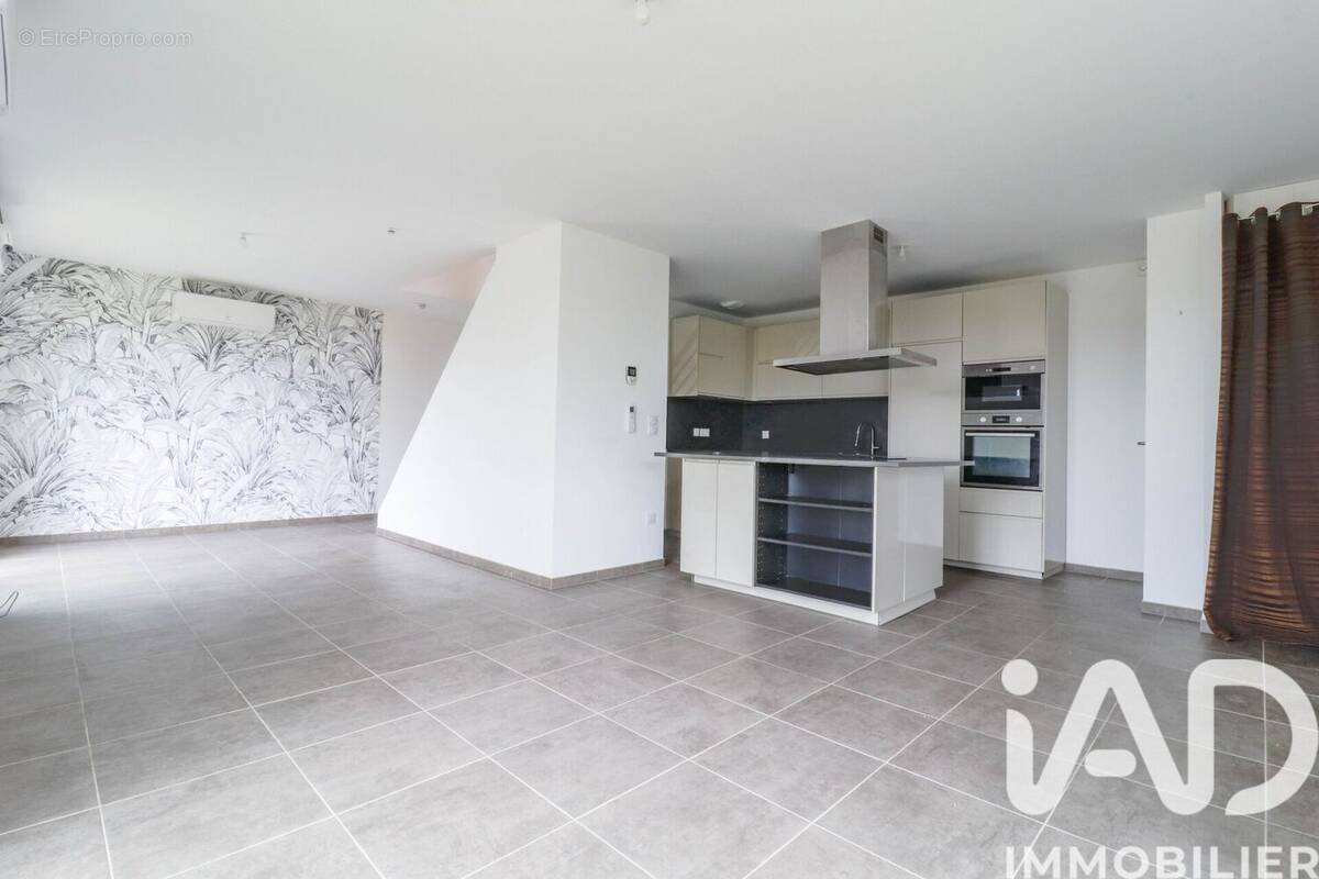 Photo 1 - Maison à TOUSSUS-LE-NOBLE