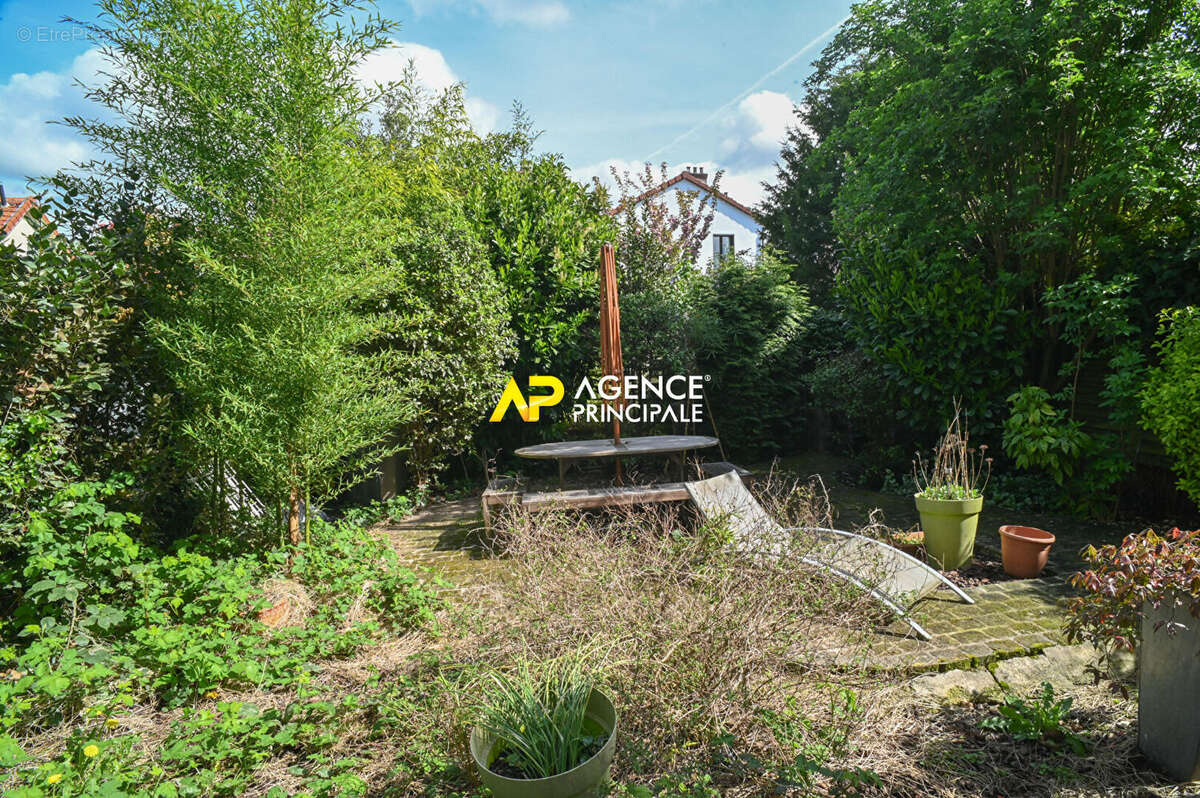 Maison à SARTROUVILLE