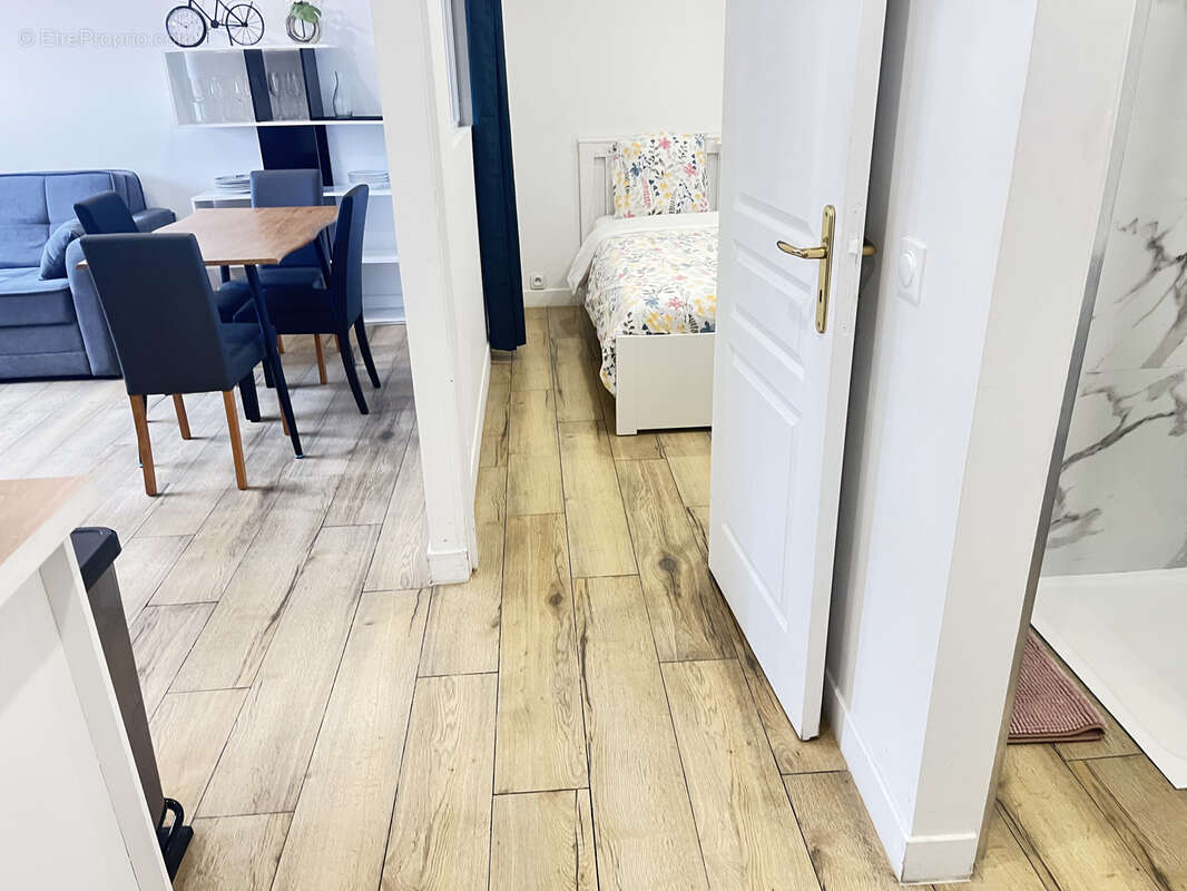 Appartement à VALLAURIS