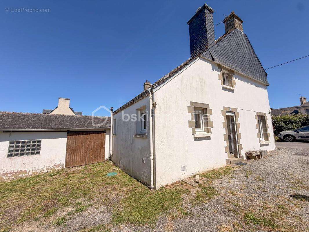 Maison à PLOUHARNEL