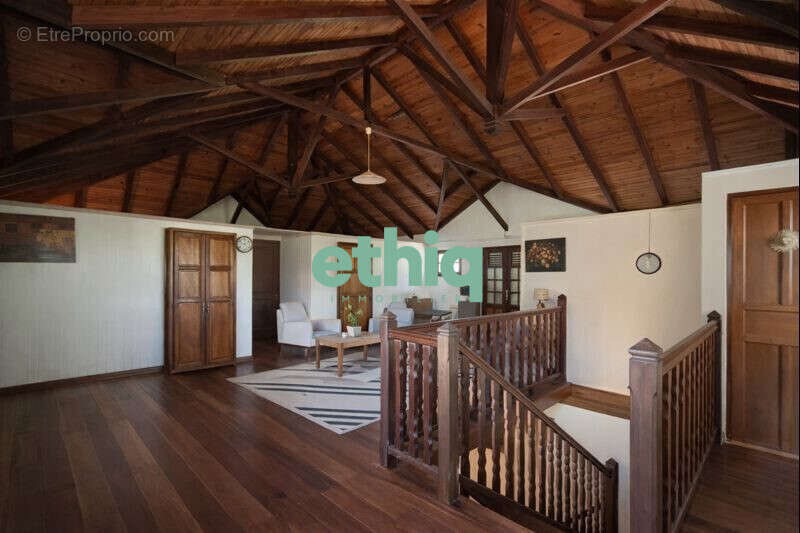 Maison à CAPESTERRE-BELLE-EAU