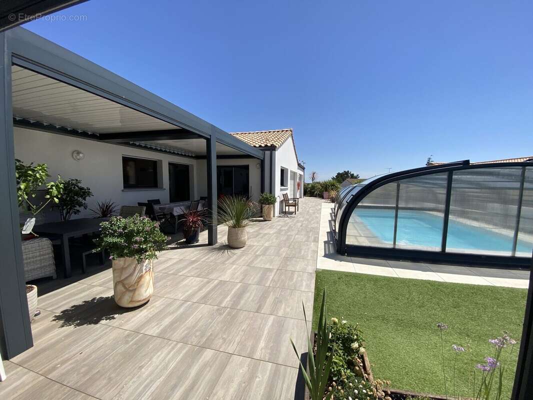 Maison 164 m² à Brem-Sur-Mer  - photo 4