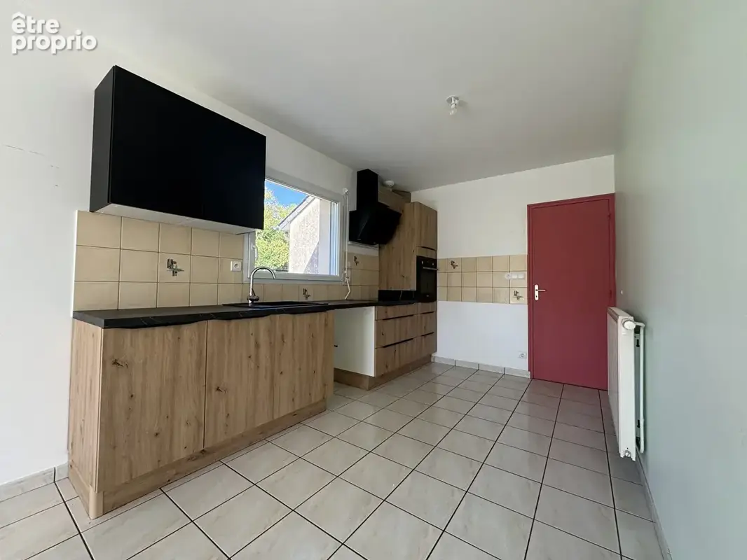 Maison familiale à Saint-Rémy du plain, 110 m² avec jardin de 1052 m² et grand garage - photo 7