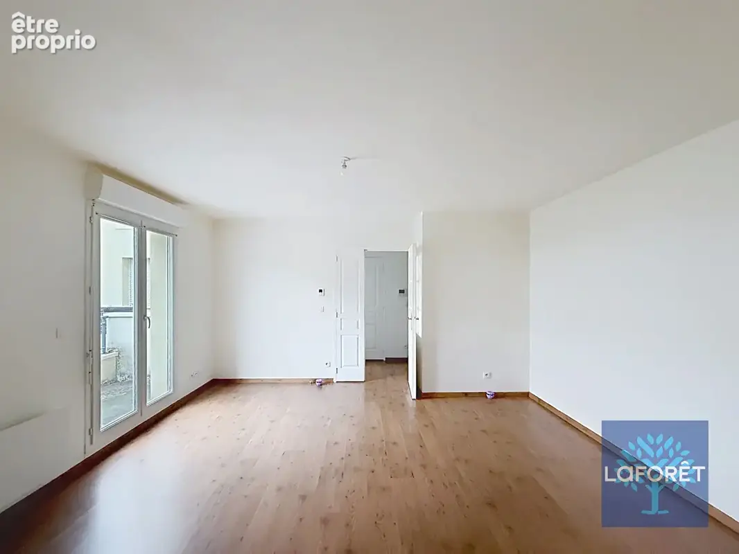 Appartement Cerny 2 pièces + place de parking en sous sol - photo 1