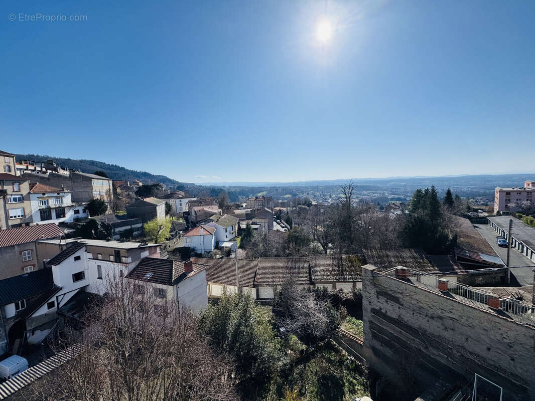 Appartement à THIERS