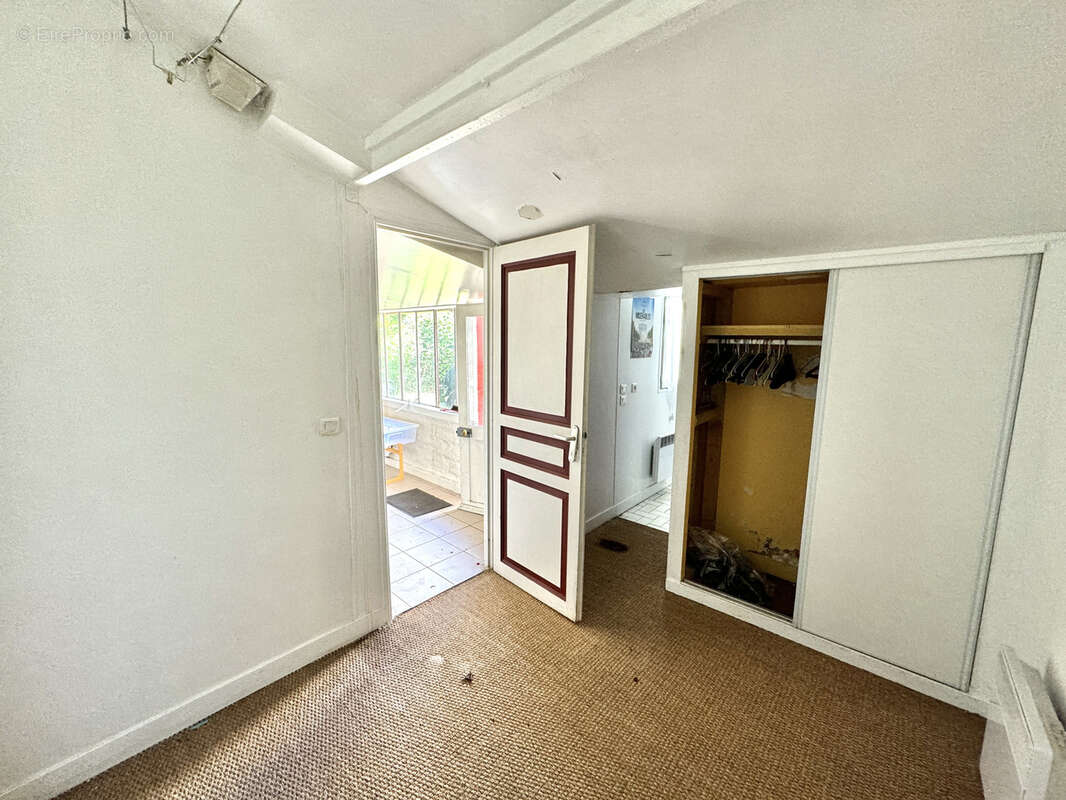 Appartement à CHARENTON-LE-PONT