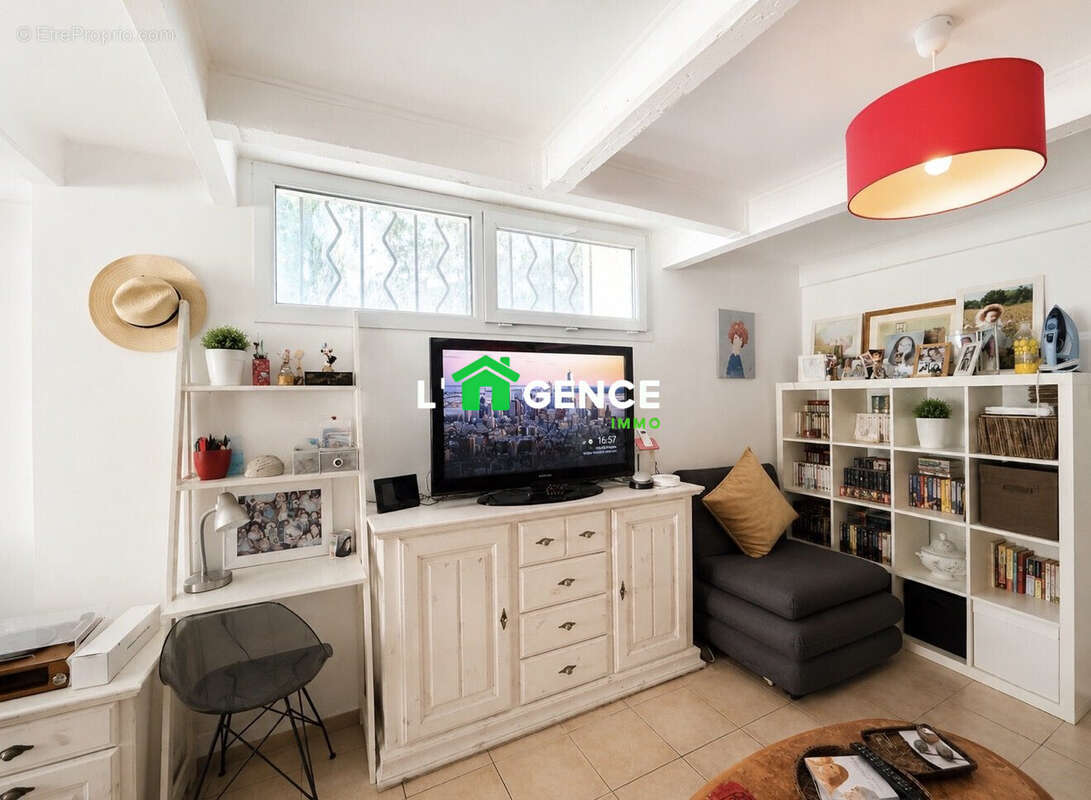 Appartement 81 m² à Istres  - photo 4