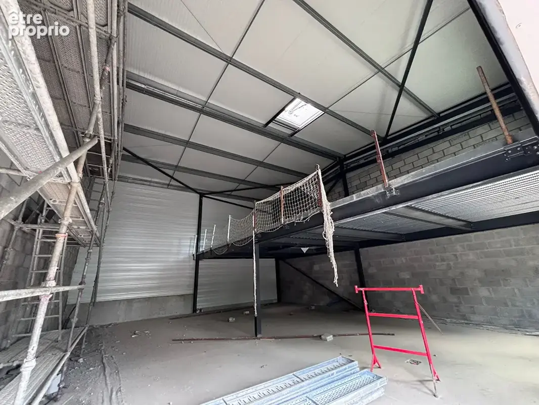 Local d'activités - 345 m² - Kervignac - photo 2