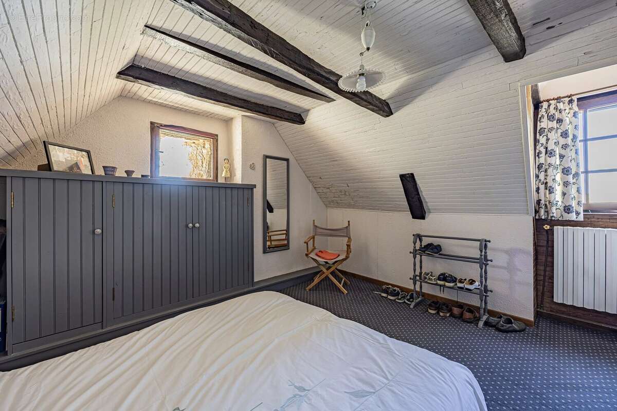 Secteur Causses du Quercy: charmante maison en pierre avec piscine et 2 granges - photo 6