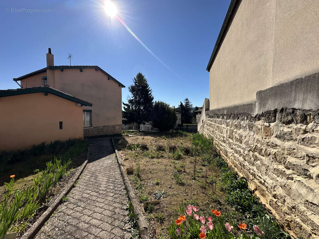 Maison à THURINS