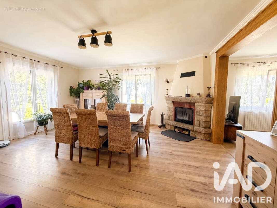 Maison 112 m² à Moreac  - photo 3