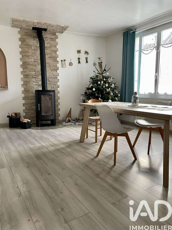 Photo 2 - Maison à LA NEUVILLE-ROY