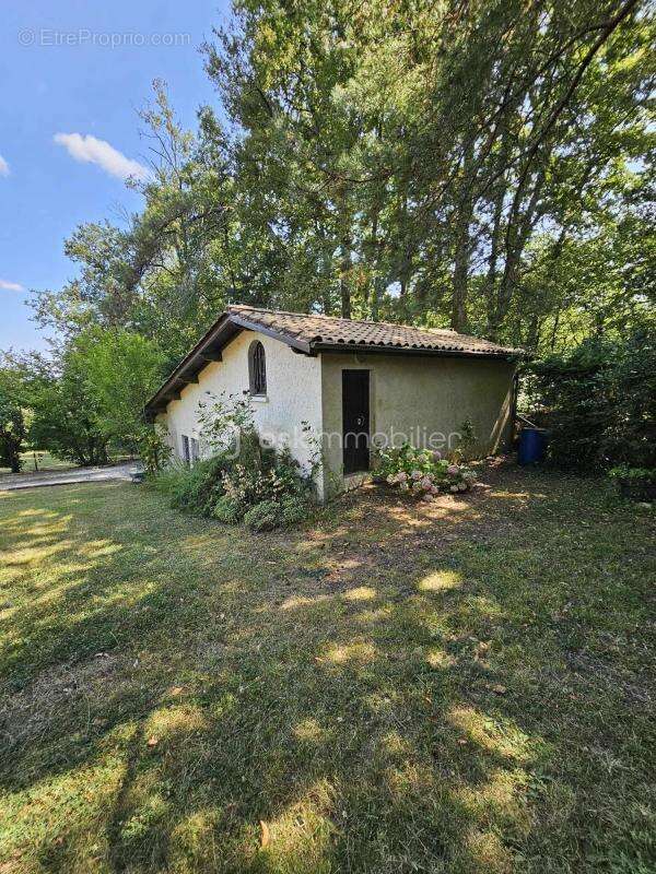 Maison à COUTRAS