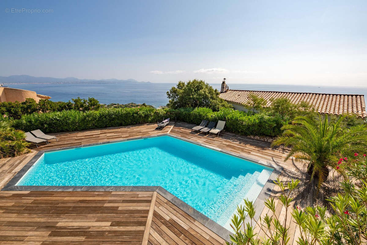 Appartement à LES ISSAMBRES