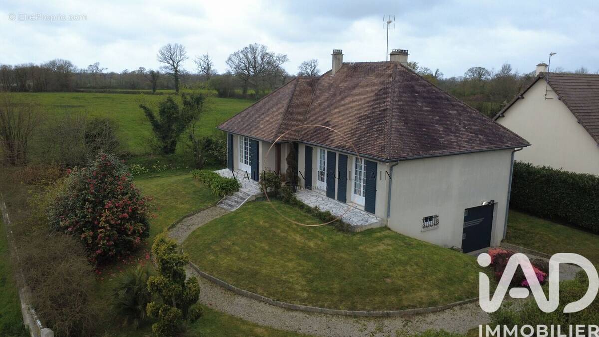 Photo 1 - Maison à PERIERS
