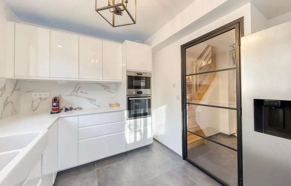 Appartement à LE PERREUX-SUR-MARNE