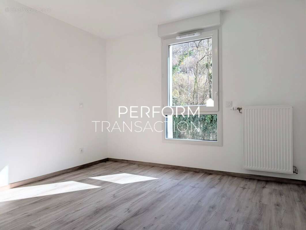 Appartement à POISAT