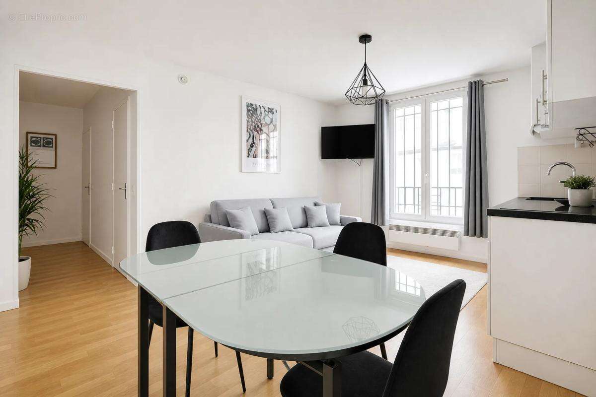 Appartement à PARIS-11E