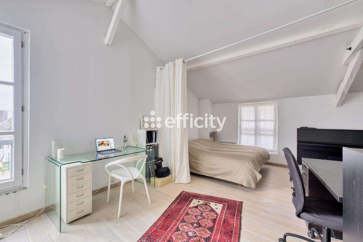 Appartement à COMBS-LA-VILLE